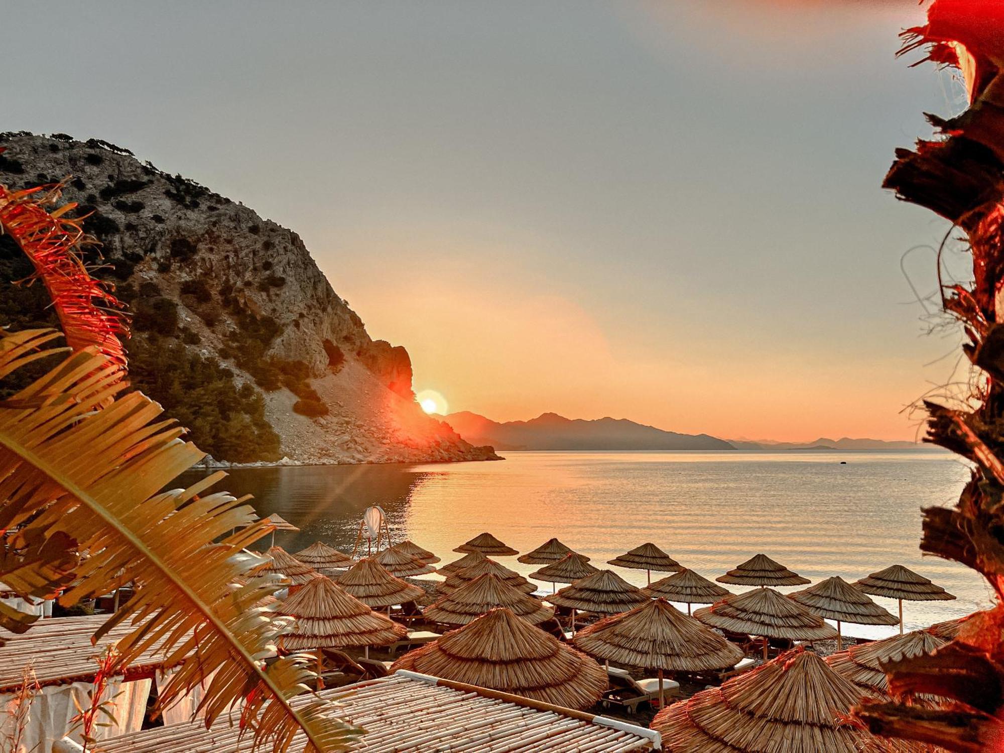 Pilos Suites Turunç Bagian luar foto