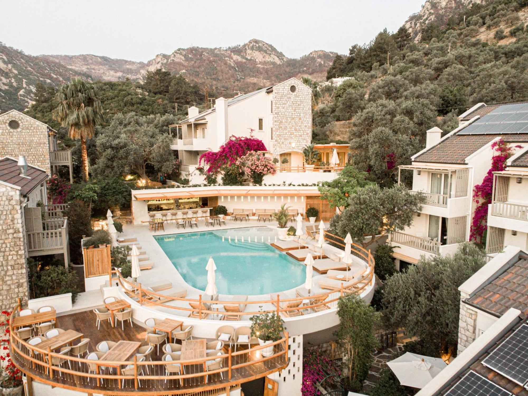 Pilos Suites Turunç Bagian luar foto