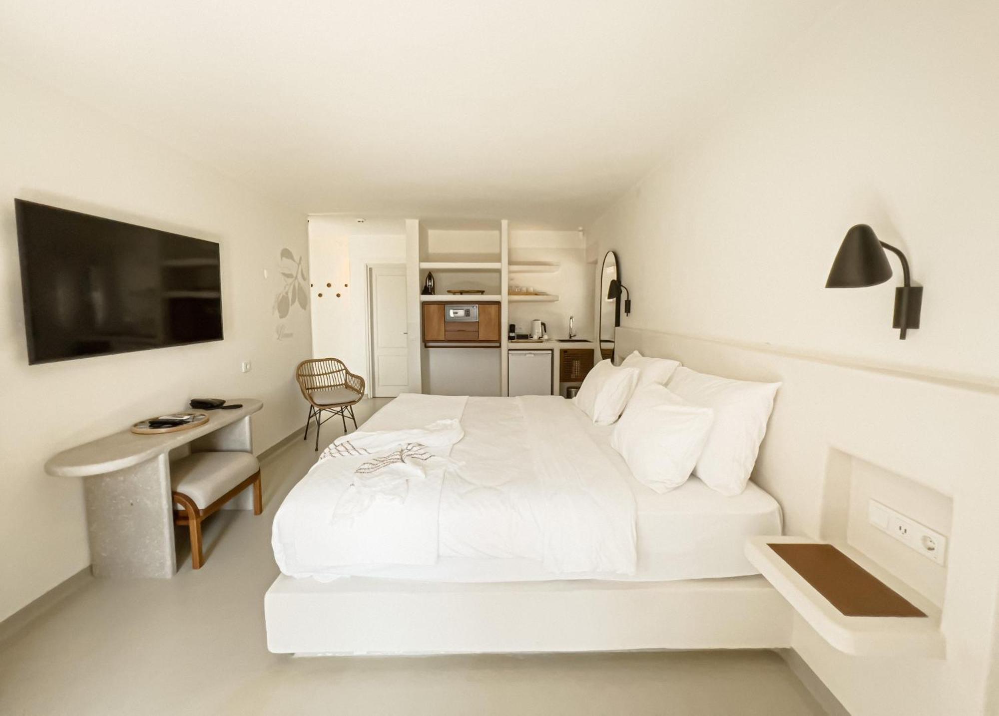 Pilos Suites Turunç Bagian luar foto