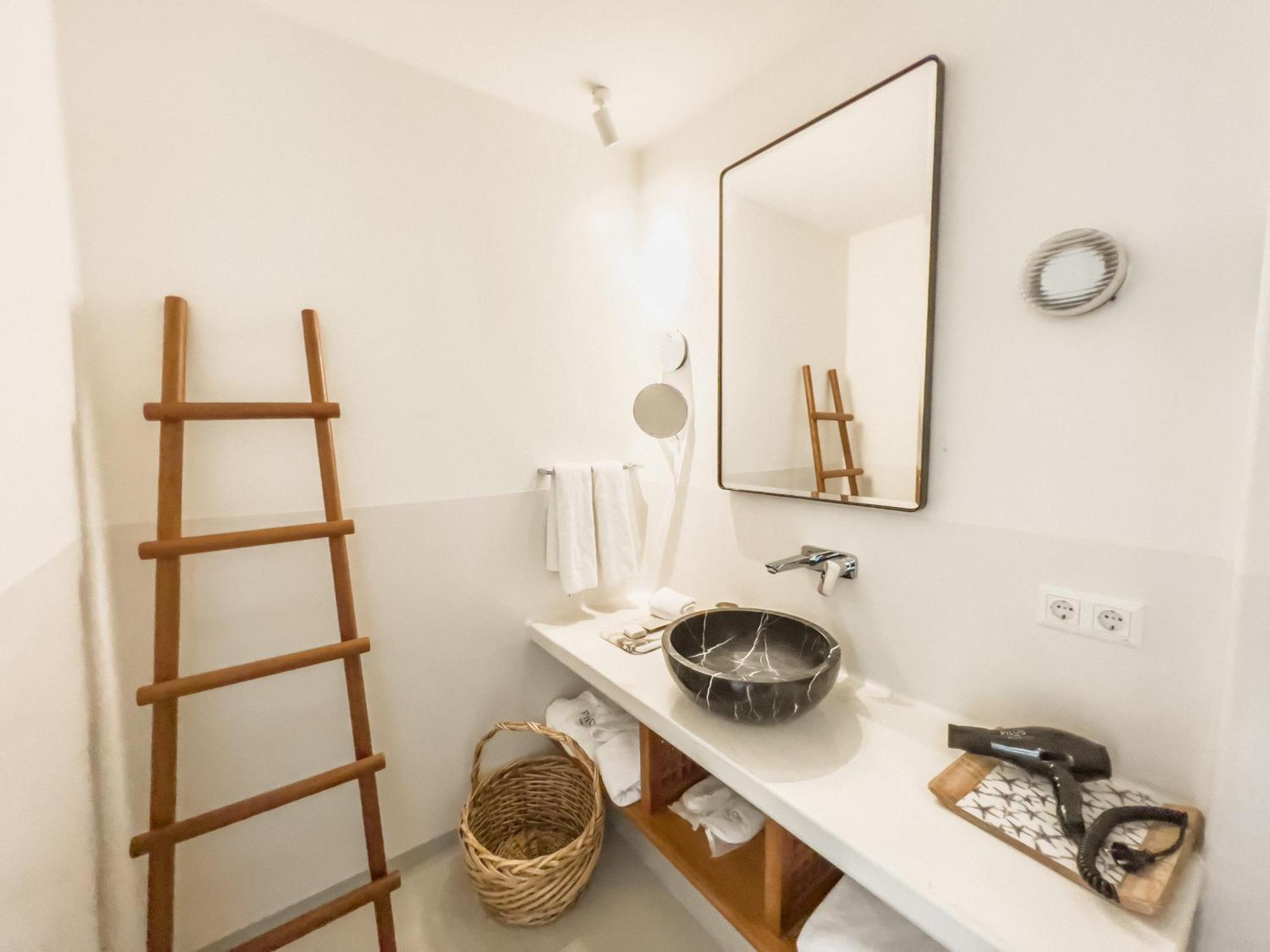 Pilos Suites Turunç Bagian luar foto