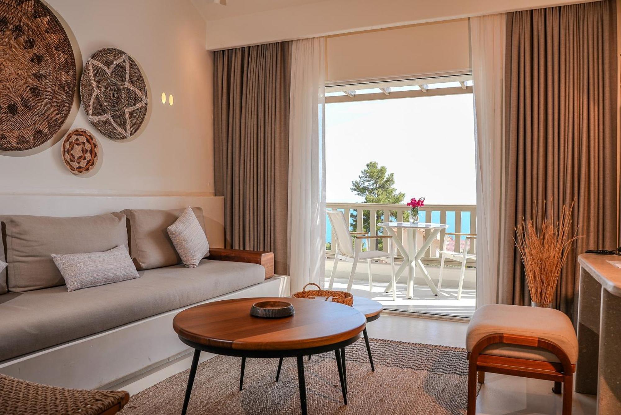 Pilos Suites Turunç Bagian luar foto